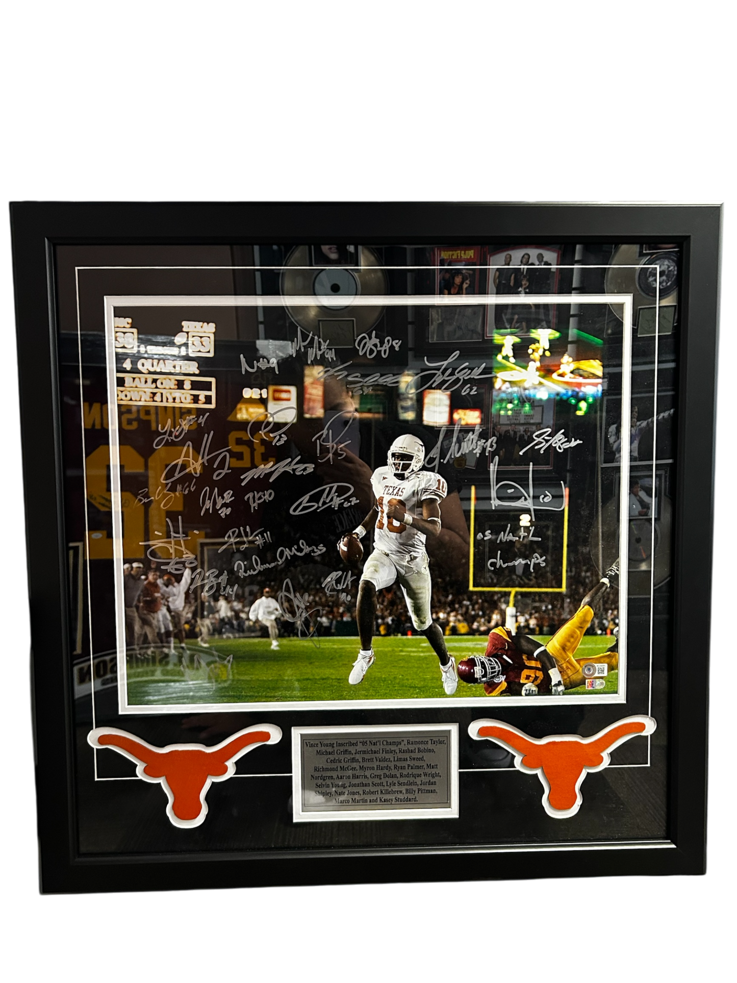 2005 CFB National Champions Texas Longhorns 16x20, 24 Signatures Including Vince Young (FSP)